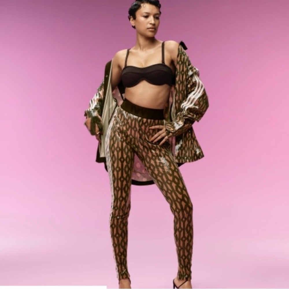***SOLD OUT ***** Adidas Ivy Park sequin leggings -hard to find!